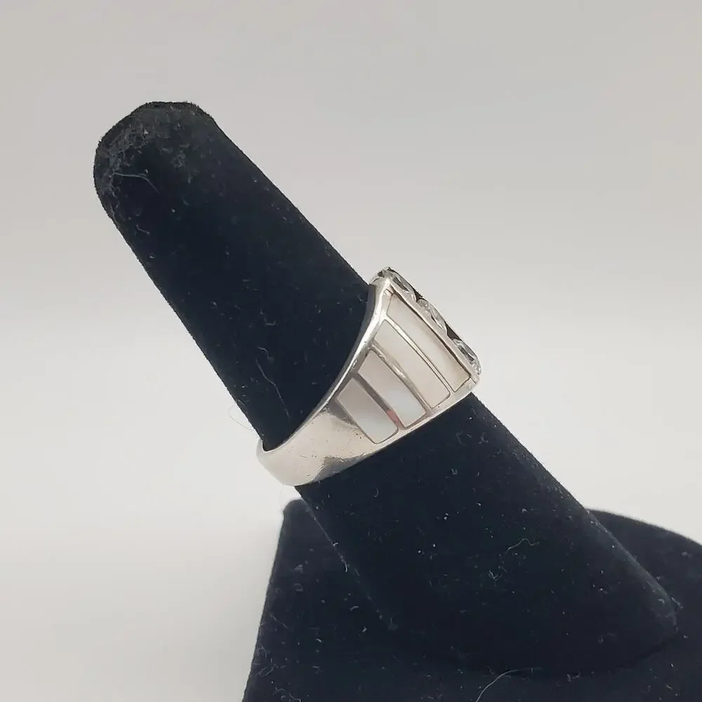 925 Sterling Silver Vintage Real MOP & Round-Cut CZ Ring Size 7